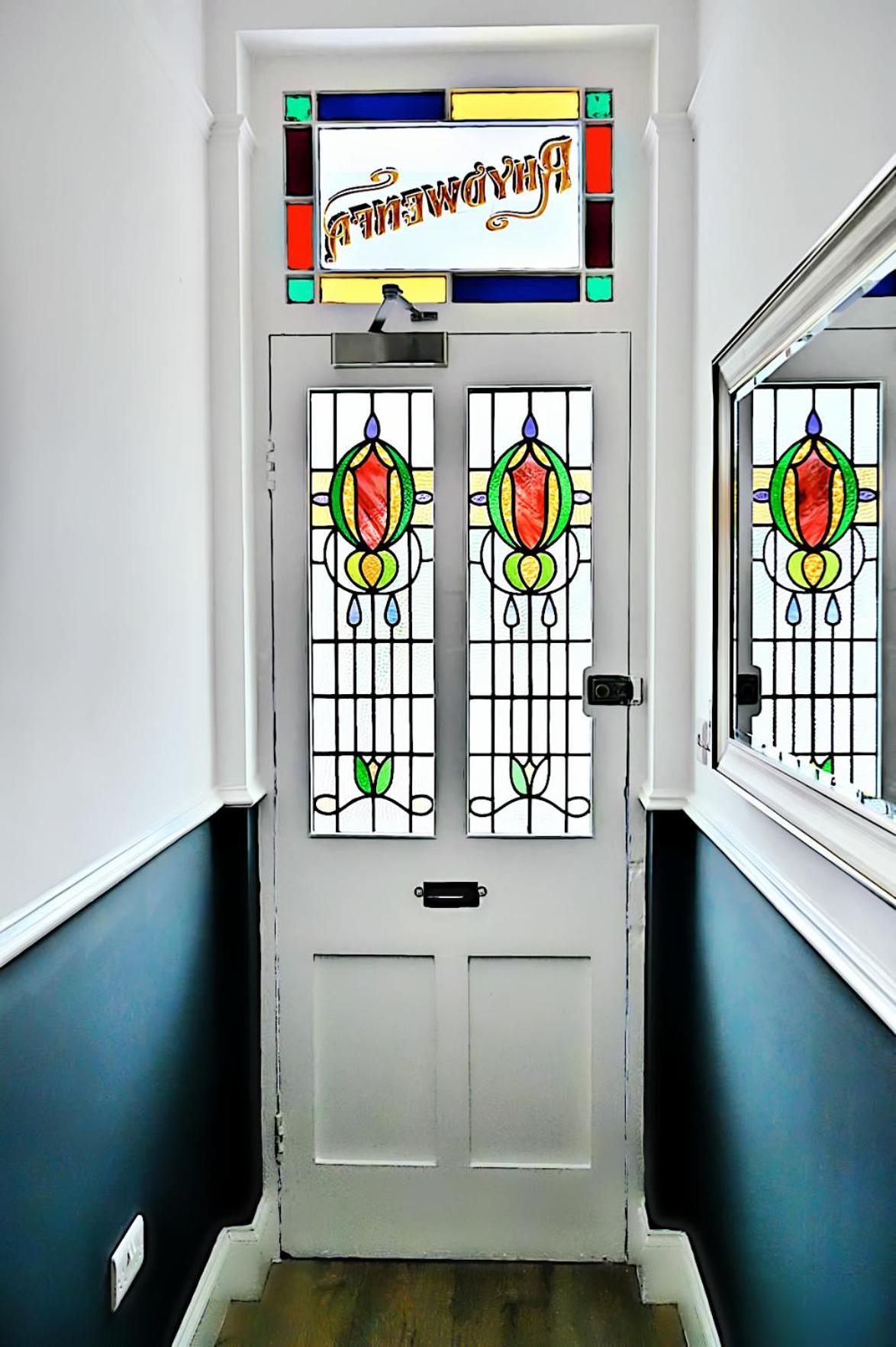 Porthmadog, Sleeps 11, 5 Bedrooms, 5 Bathrooms, Mountain Views Exteriör bild