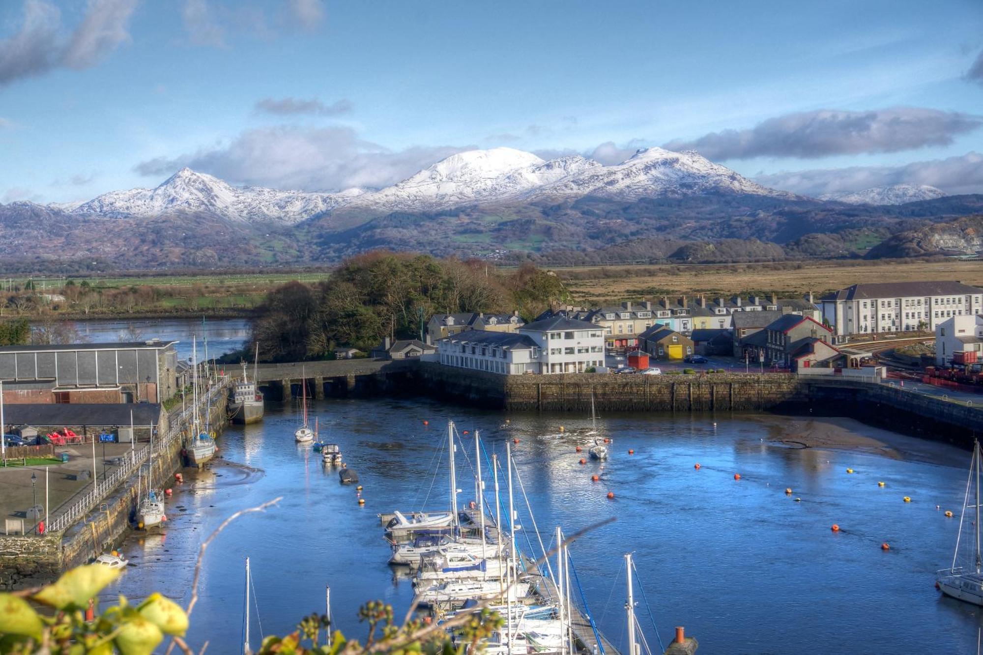 Porthmadog, Sleeps 11, 5 Bedrooms, 5 Bathrooms, Mountain Views Exteriör bild