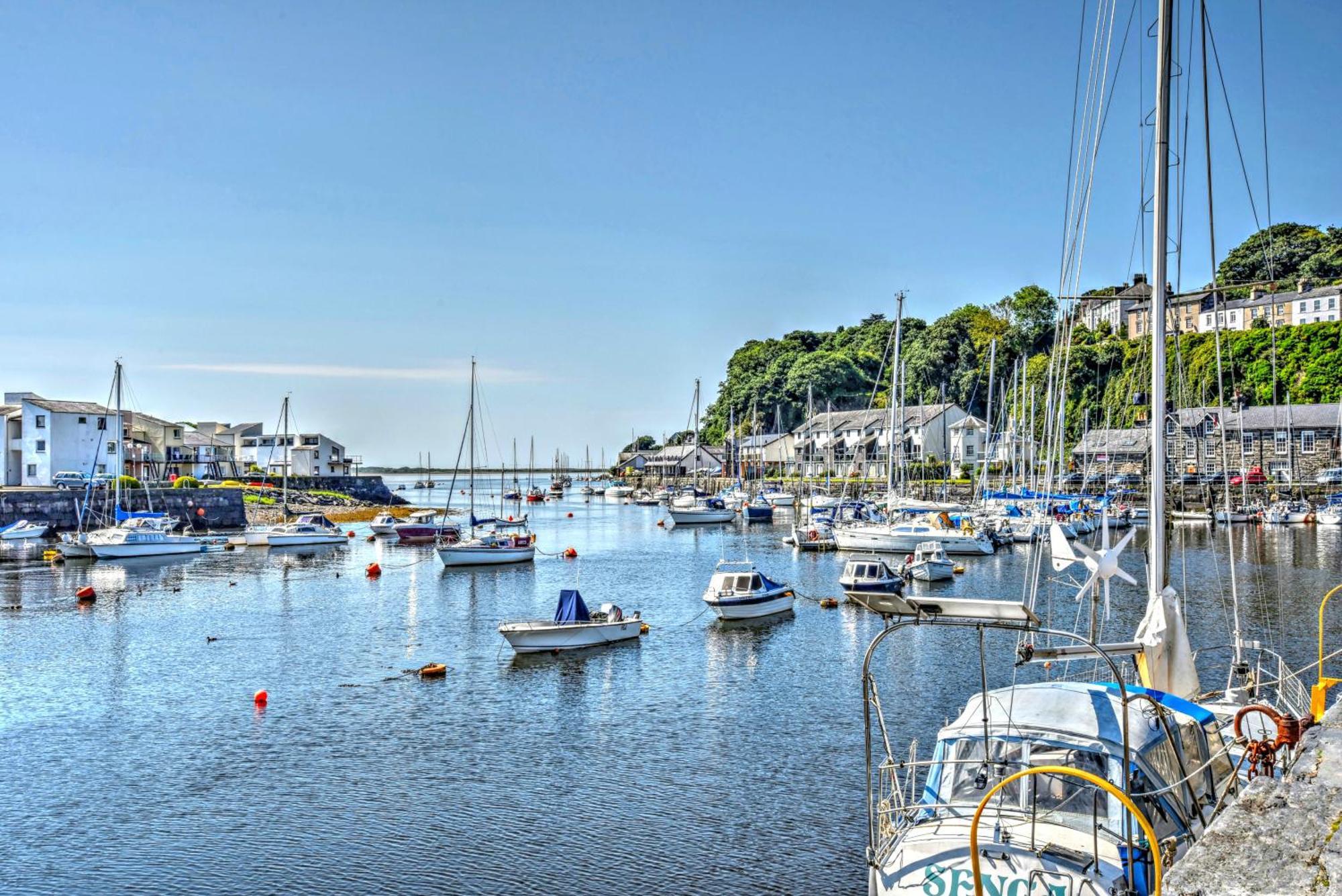 Porthmadog, Sleeps 11, 5 Bedrooms, 5 Bathrooms, Mountain Views Exteriör bild